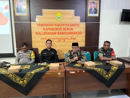 Penyuluhan Kejahatan Jalanan dan Bimbingan Remaja Usia Nikah di Kalurahan Bangunharjo