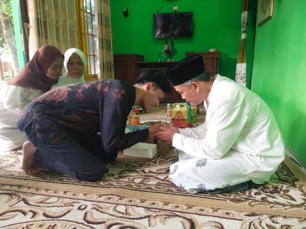 Hangatnya Silaturahmi Halal Bihalal: Ratusan Warga Padati Open House Lurah Bangunharjo di Saman