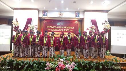 MIS Ma'arif Saman Lepas 23 Siswa Kelas VI Tahun Ajaran 2025/2026