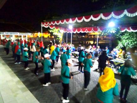 Dua Jam Penuh Nostalgia, JetSmail dan Tiga Komunitas Pencinta Koes Plus Meriahkan Bangunharjo